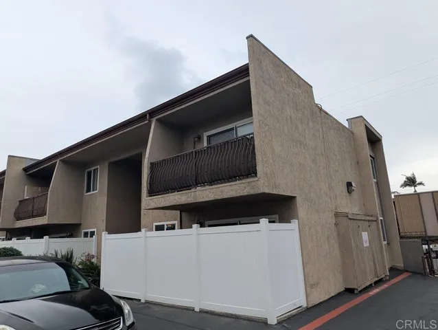 a house view with a outdoor space