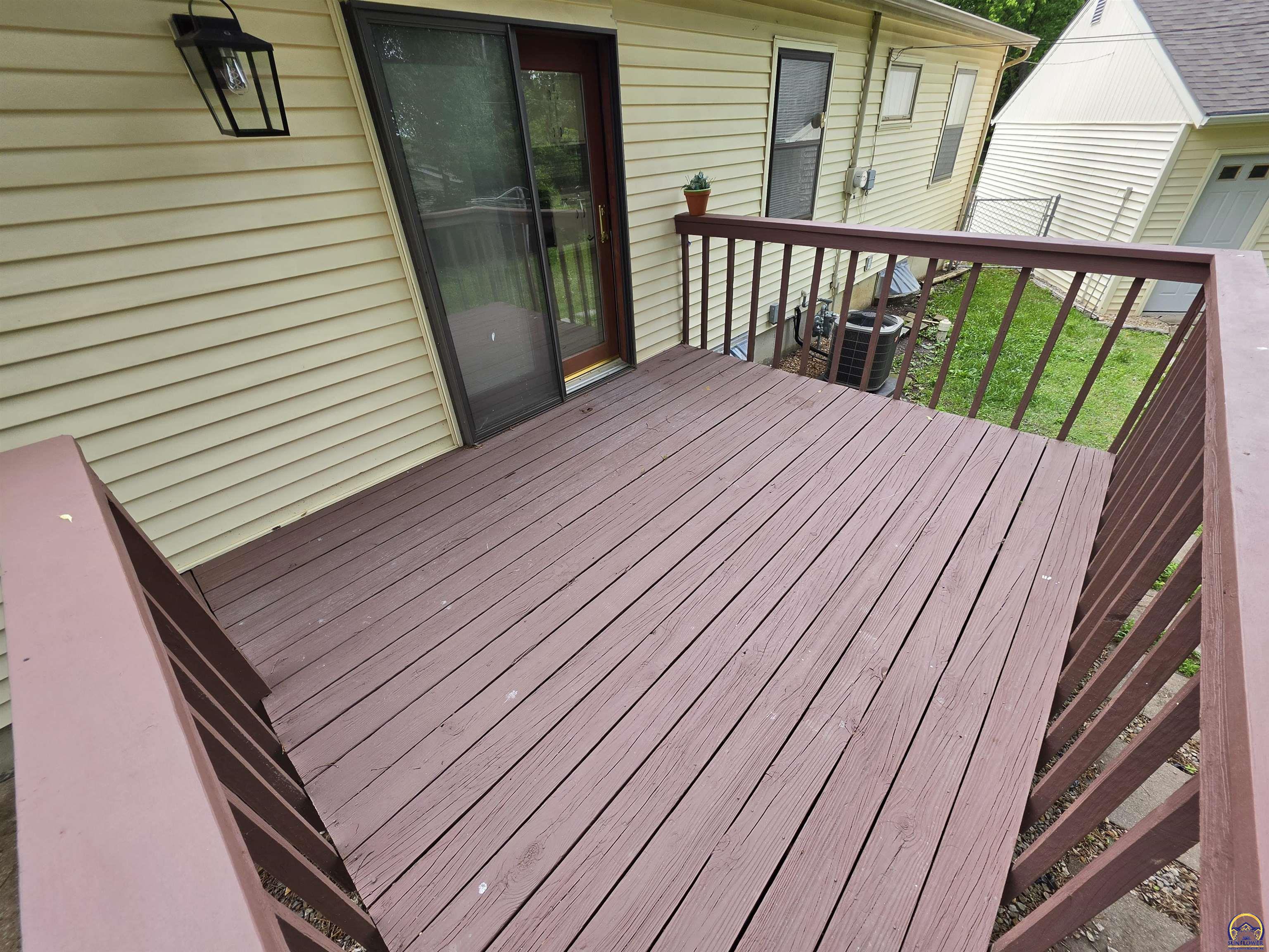 1100 Southeast 35th Terrace Topeka, KS 66605 - Photo 18 of 21