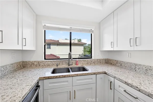 $749,000 | 25261 Tanoak Lane, Lake Forest, CA 92630