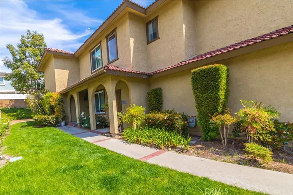 $749,000 | 25261 Tanoak Lane, Lake Forest, CA 92630