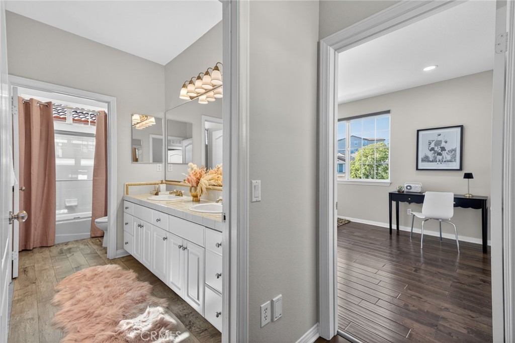 20800 Campania Lane Porter Ranch, CA 91326 - Photo 38 of 70
