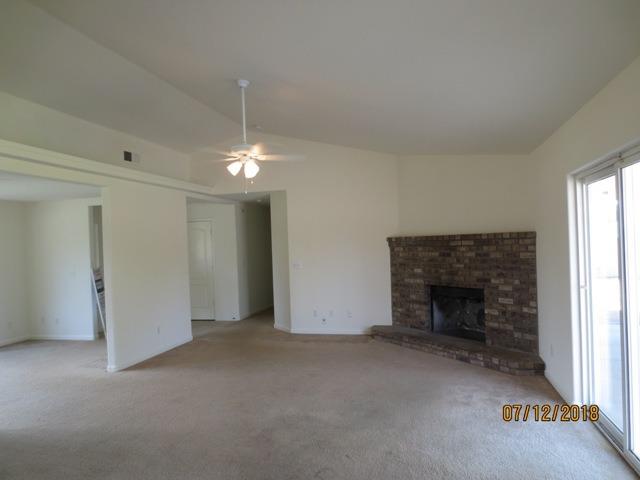36498 Kenneth Avenue Madera, CA 93636 - Photo 3 of 18 Gallery Image 3