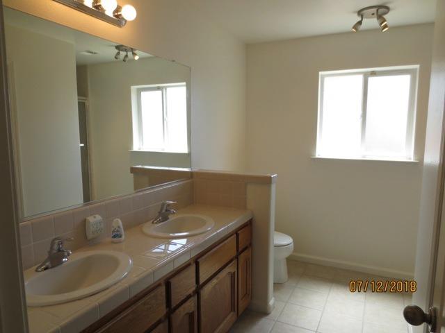 36498 Kenneth Avenue Madera, CA 93636 - Photo 10 of 18 Gallery Image 10