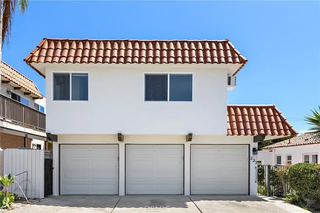 $3,300,000 | 223 Avenida Victoria, San Clemente, CA 92672