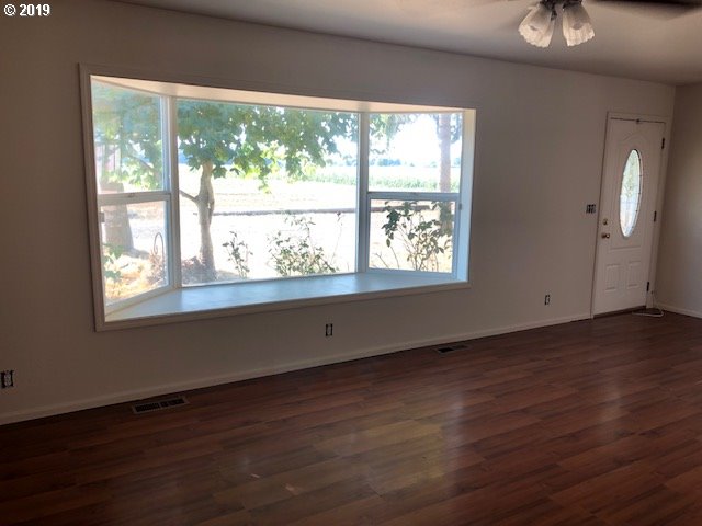 90599 Coburg Road Eugene, OR 97408 - Photo 3 of 11 Gallery Image 3
