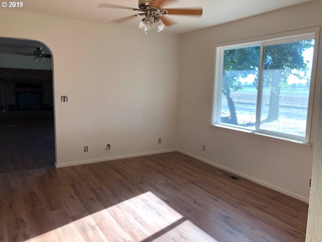 90599 Coburg Road Eugene, OR 97408 - Photo 5 of 11 Gallery Image 5