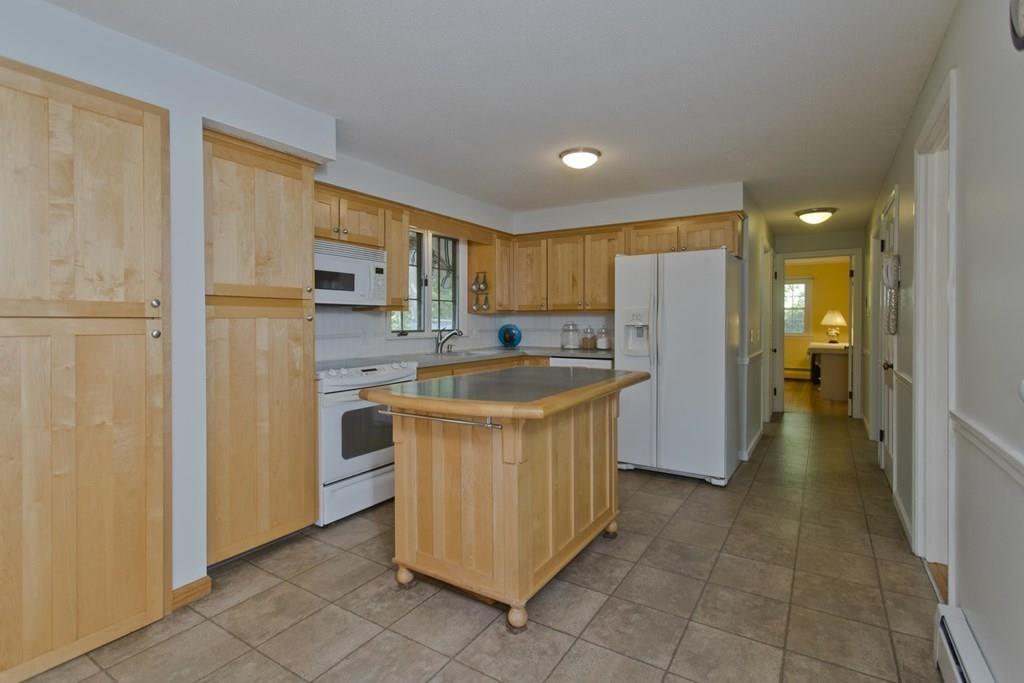 12 Ruth Drive Wilbraham, MA 01095 - Photo 11 of 42 Gallery Image 11