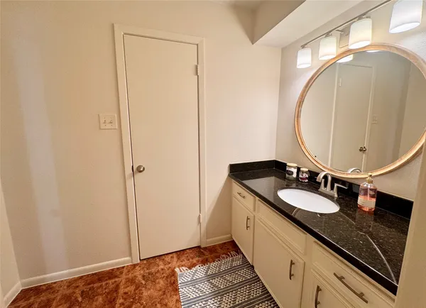 $1,890 | 20313 Sunny Shores Drive, Unit B, Humble, TX 77346