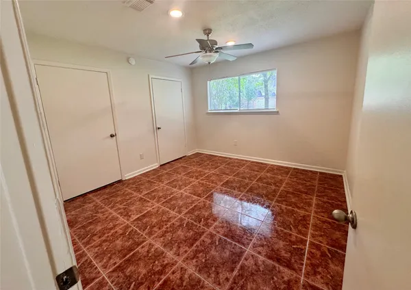 $1,890 | 20313 Sunny Shores Drive, Unit B, Humble, TX 77346