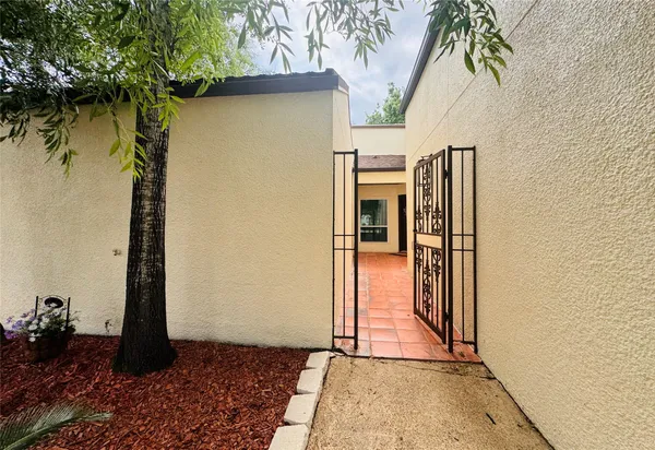 $1,890 | 20313 Sunny Shores Drive, Unit B, Humble, TX 77346