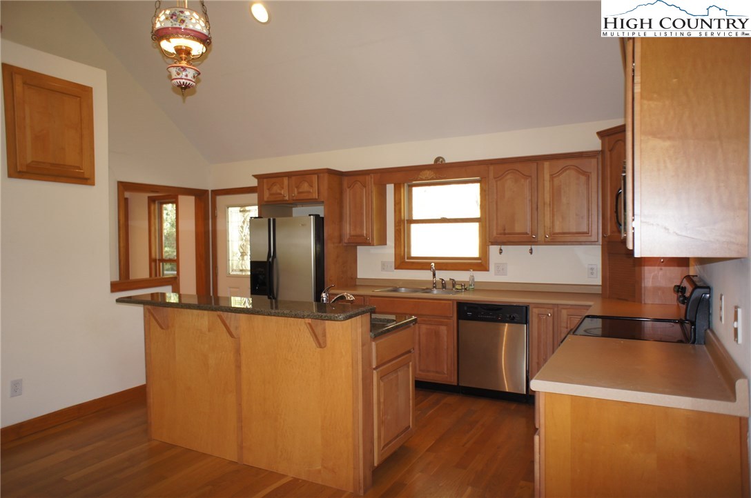 1399 Niley Cook Road Blowing Rock, NC 28605 - Photo 18 of 42 Gallery Image 18