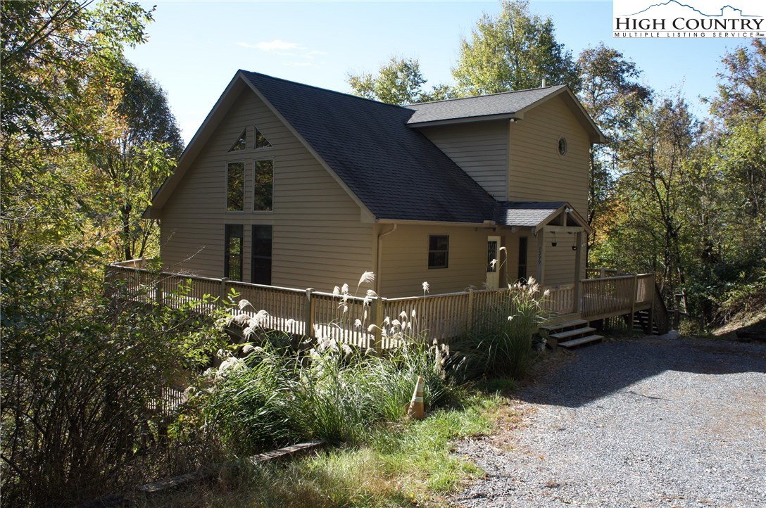 1399 Niley Cook Road Blowing Rock, NC 28605 - Photo 2 of 42 Gallery Image 2