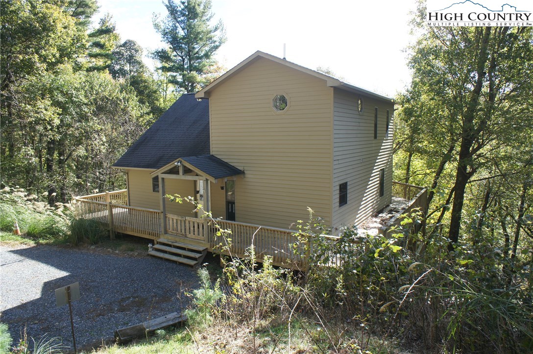 1399 Niley Cook Road Blowing Rock, NC 28605 - Photo 3 of 42 Gallery Image 3
