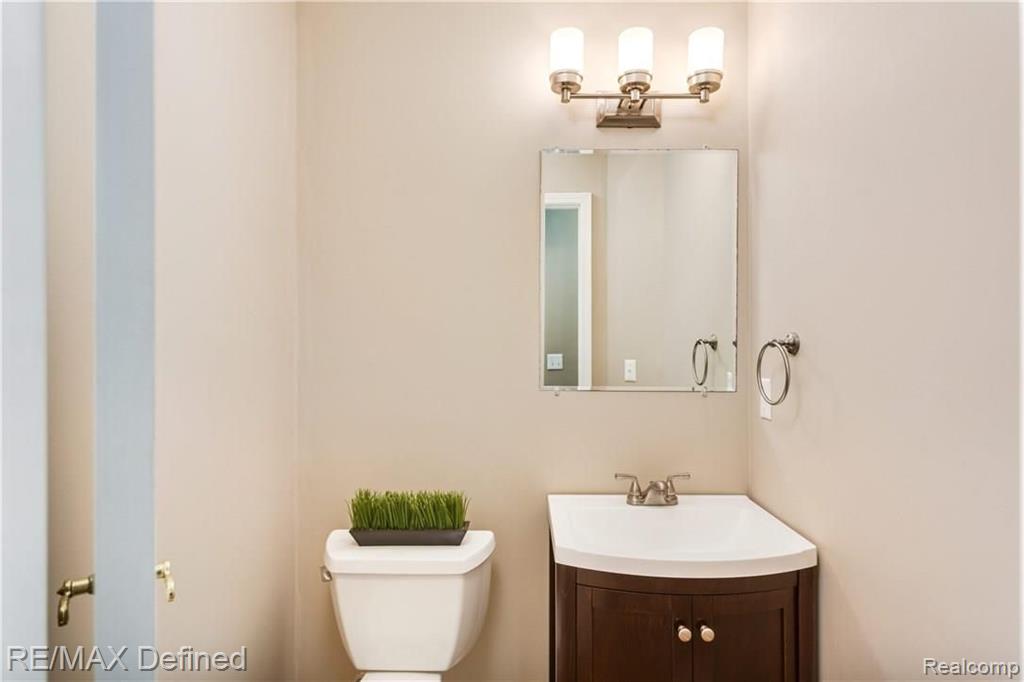26 Eagle Ridge Road Lake Orion, MI 48360 - Photo 16 of 23 Gallery Image 16