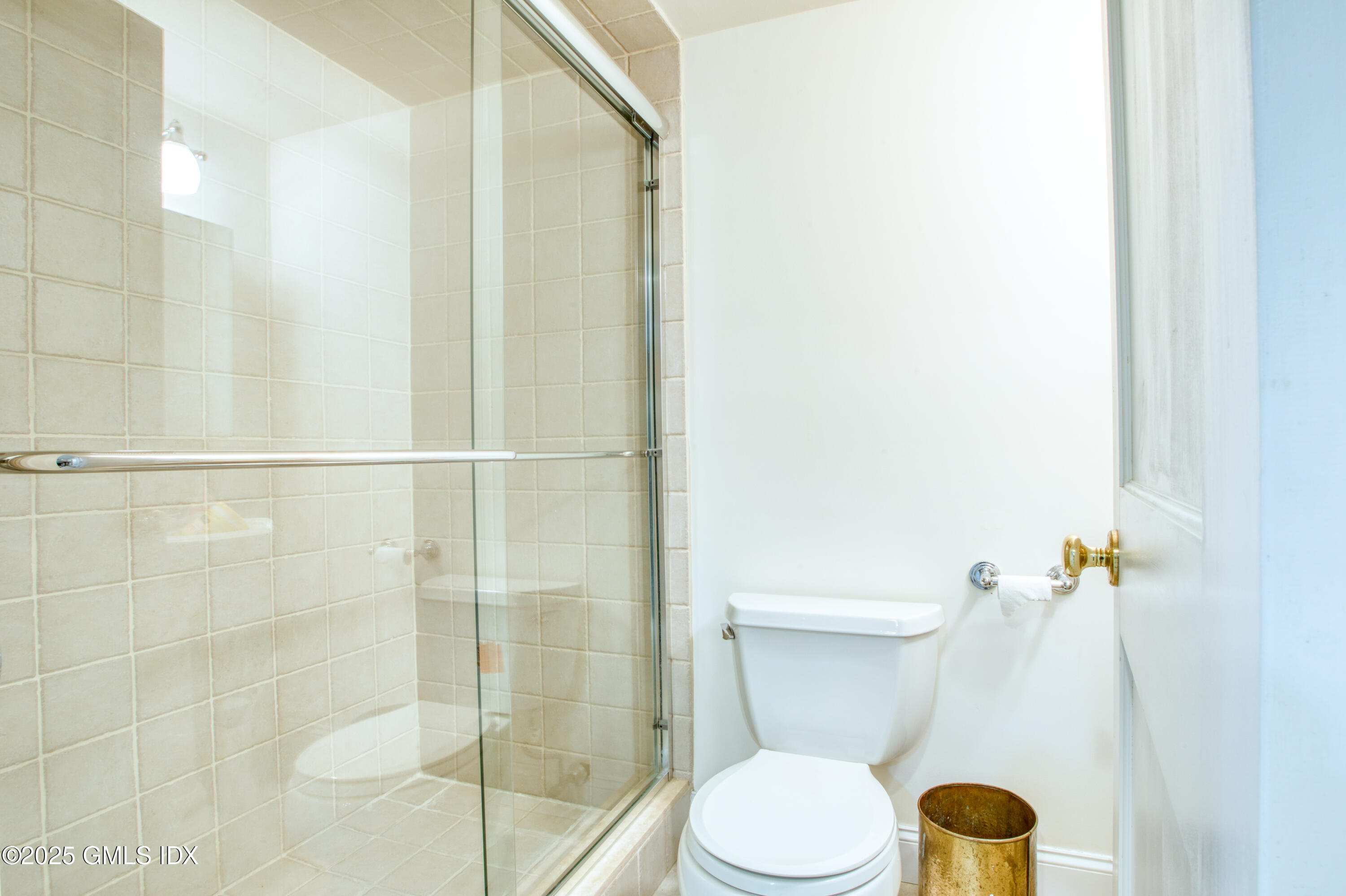 28 Terrace Avenue Riverside, CT 06878 - Photo 22 of 38 864A8111-32