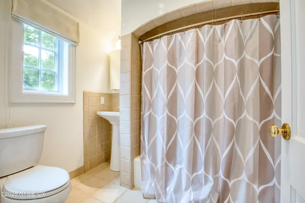 $15,000 | 28 Terrace Avenue, Riverside, CT 06878