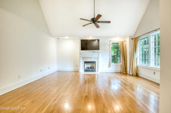 $15,000 | 28 Terrace Avenue, Riverside, CT 06878
