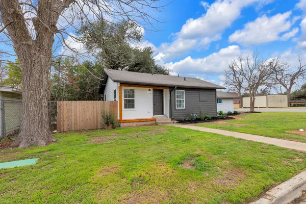 $285,000 | 1709 Cecelia Street, Taylor, TX 76574