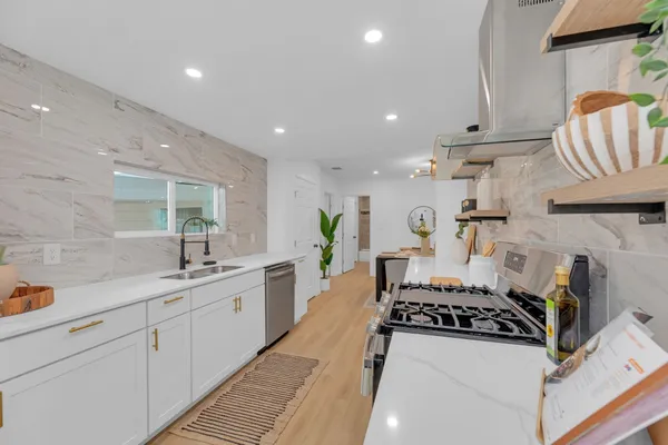 $285,000 | 1709 Cecelia Street, Taylor, TX 76574