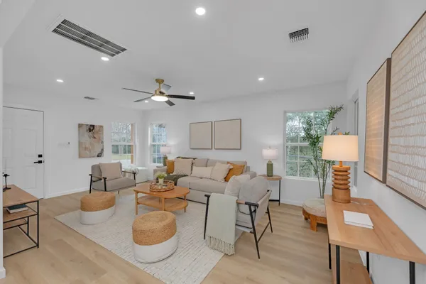 $285,000 | 1709 Cecelia Street, Taylor, TX 76574