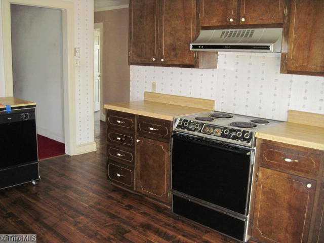 1202 East Meadow Road Eden, NC 27288 - Photo 3 of 9 Kitchen.