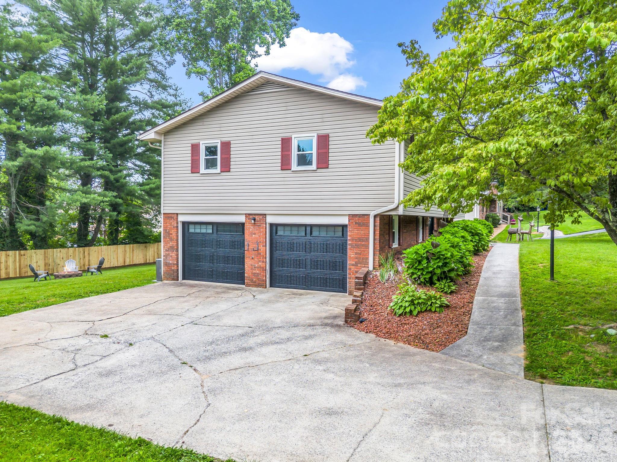 59 Underhill Road Hendersonville, NC 28792 - Photo 45 of 48