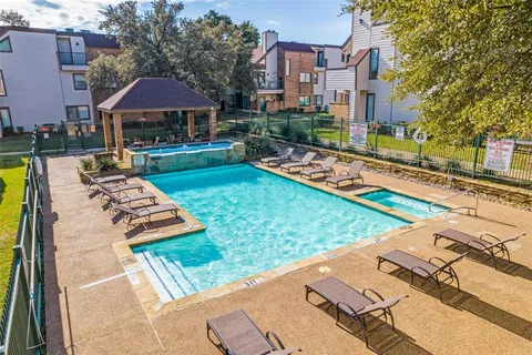 $139,500 | 2310 Balsam Drive, Unit B206, Arlington, TX 76006