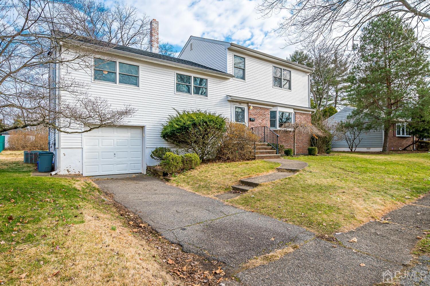 46 Hamlin Road Edison, NJ 08817 - Photo 2 of 43 Gallery Image 2
