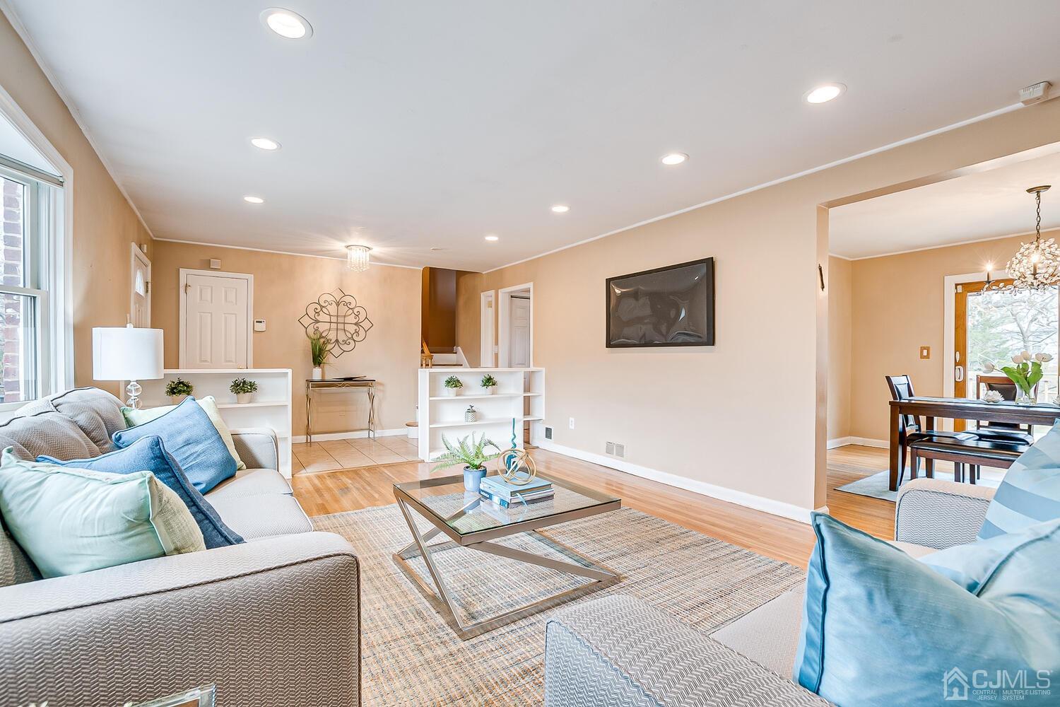 46 Hamlin Road Edison, NJ 08817 - Photo 11 of 43 Gallery Image 11