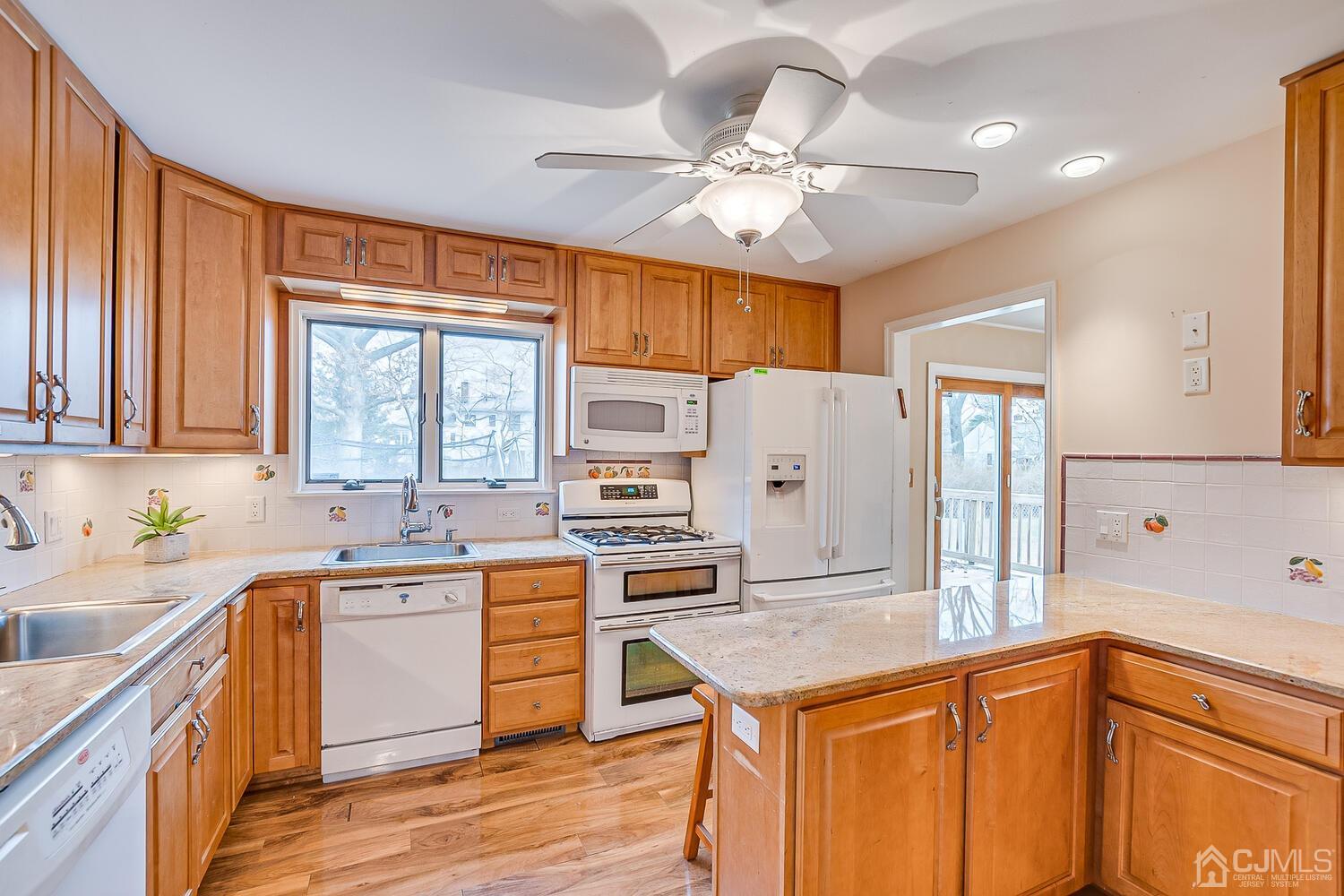 46 Hamlin Road Edison, NJ 08817 - Photo 18 of 43 Gallery Image 18