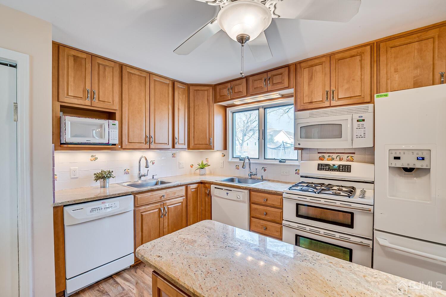 46 Hamlin Road Edison, NJ 08817 - Photo 20 of 43 Gallery Image 20