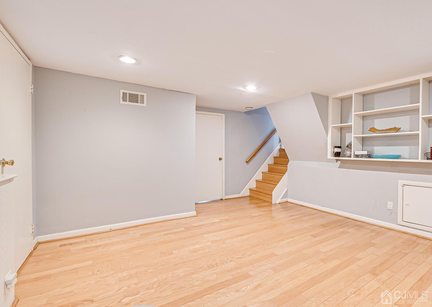 46 Hamlin Road Edison, NJ 08817 - Photo 35 of 43 Gallery Image 35
