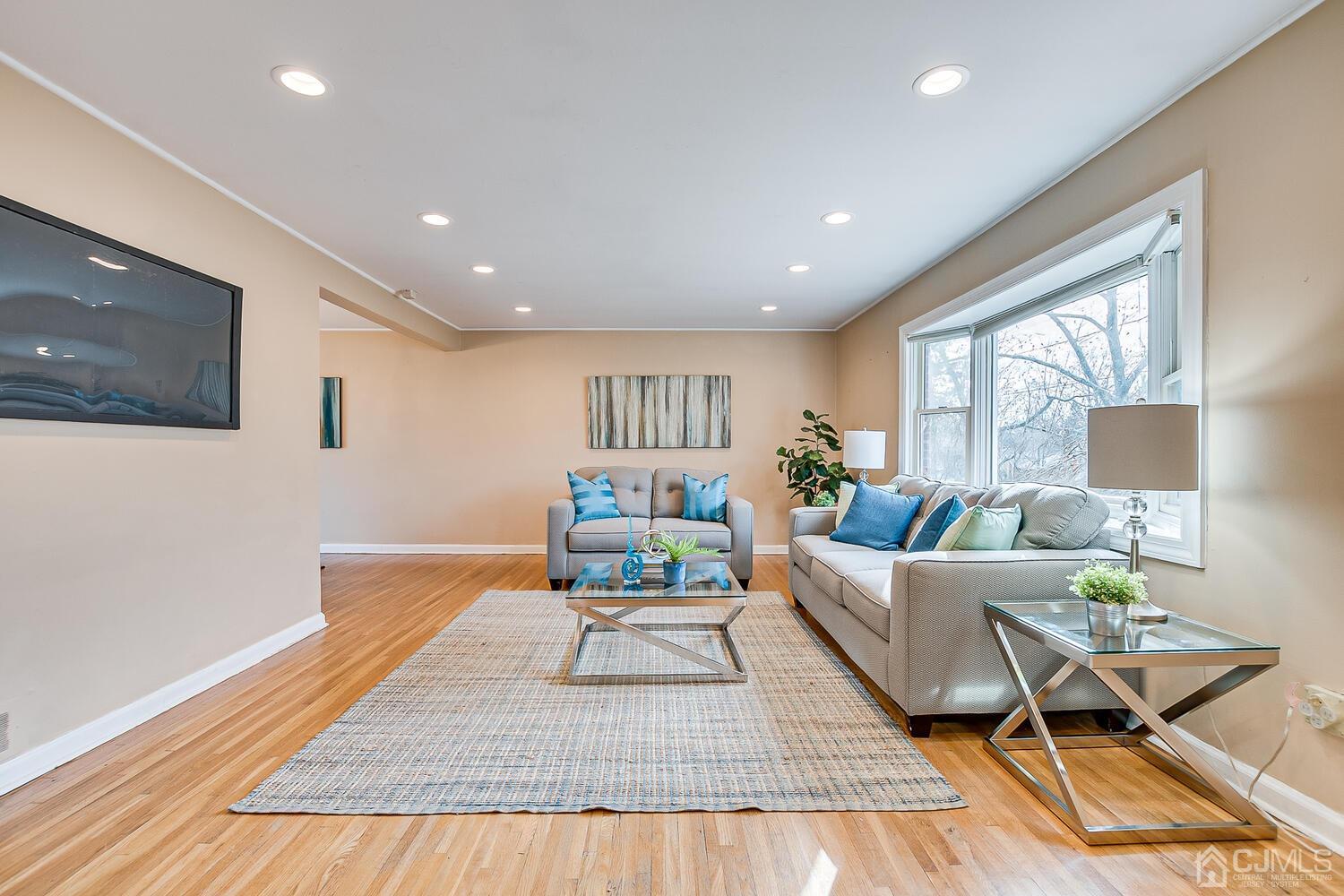 46 Hamlin Road Edison, NJ 08817 - Photo 7 of 43 Gallery Image 7