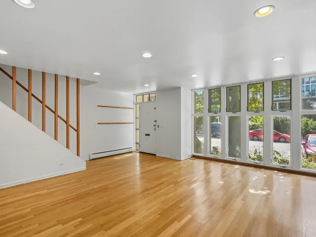 $650,000 | 1412 East Rochdale Place, Chicago, IL 60615