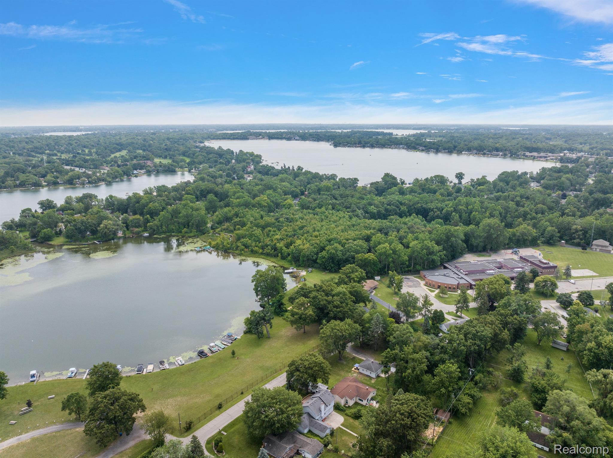 176 Crescent Road Waterford, MI 48327 - Photo 50 of 61 Look at the lakes
