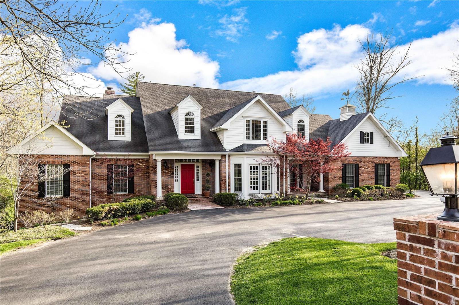 9650 Litzsinger Road St. Louis, MO 63124 - Photo 1 of 37 Gallery Image 1