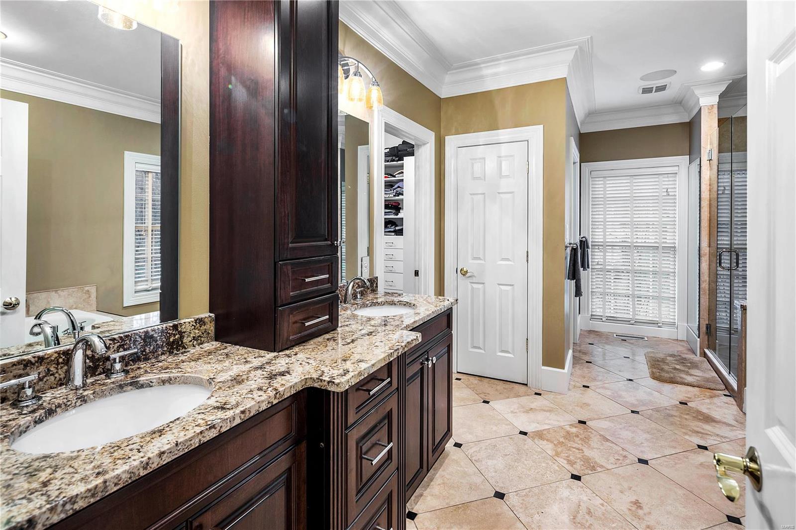 9650 Litzsinger Road St. Louis, MO 63124 - Photo 26 of 37 Gallery Image 26