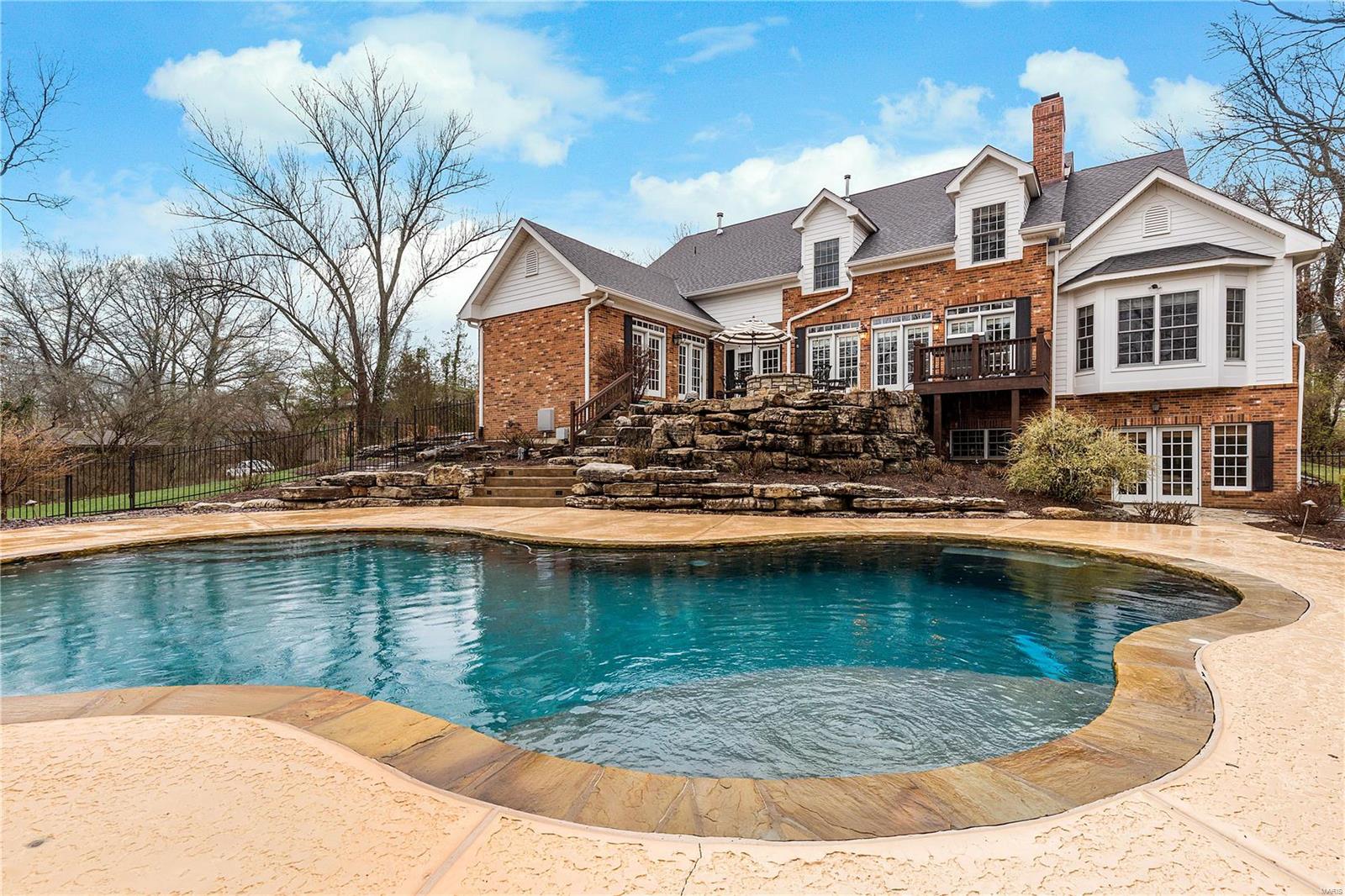 9650 Litzsinger Road St. Louis, MO 63124 - Photo 4 of 37 Gallery Image 4