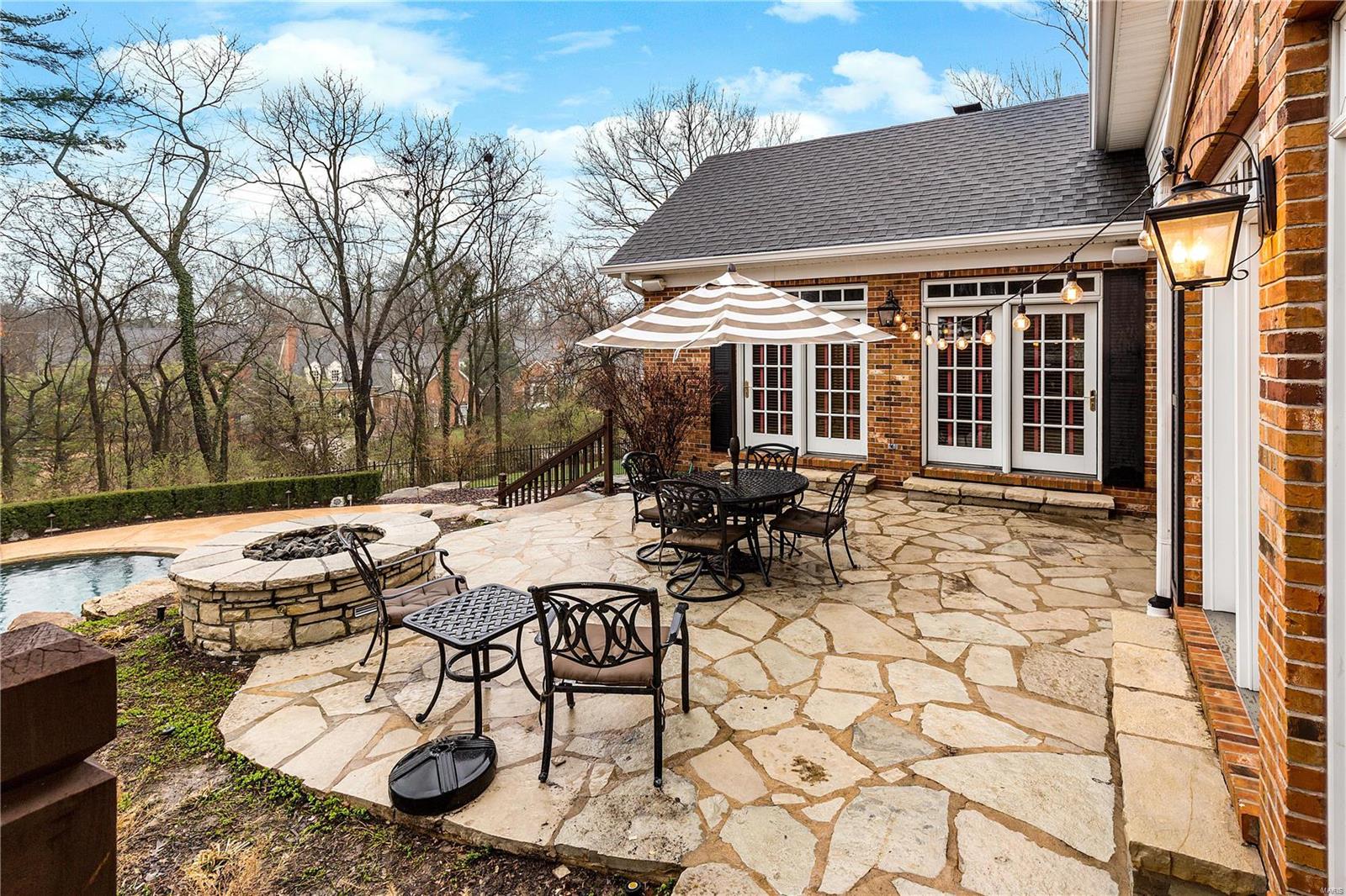 9650 Litzsinger Road St. Louis, MO 63124 - Photo 6 of 37 Gallery Image 6