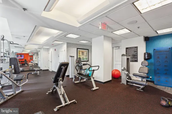 $2,350 | 1701 Locust Street, Unit 2111, Philadelphia, PA 19103