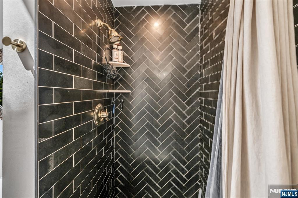 22 Fox Boro Road Wayne, NJ 07470 - Photo 29 of 50