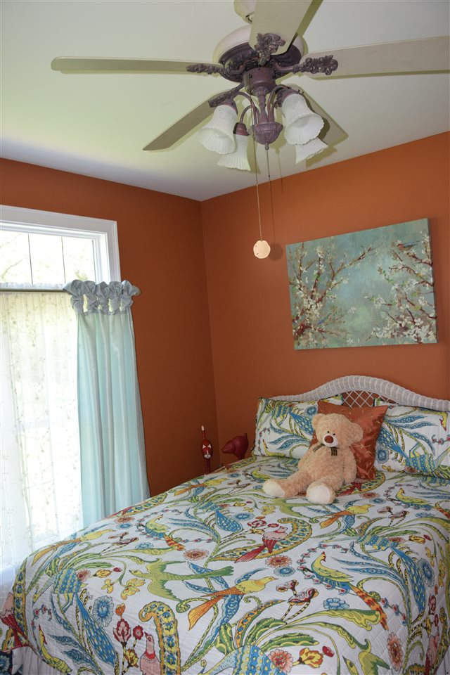 9505 Heim Road Chandler, IN 47610 - Photo 10 of 35 Gallery Image 10