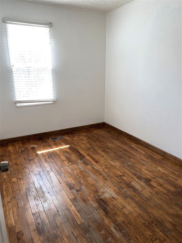 5453 Guyan River Road Huntington, WV 25702 - Photo 8 of 16 Gallery Image 8