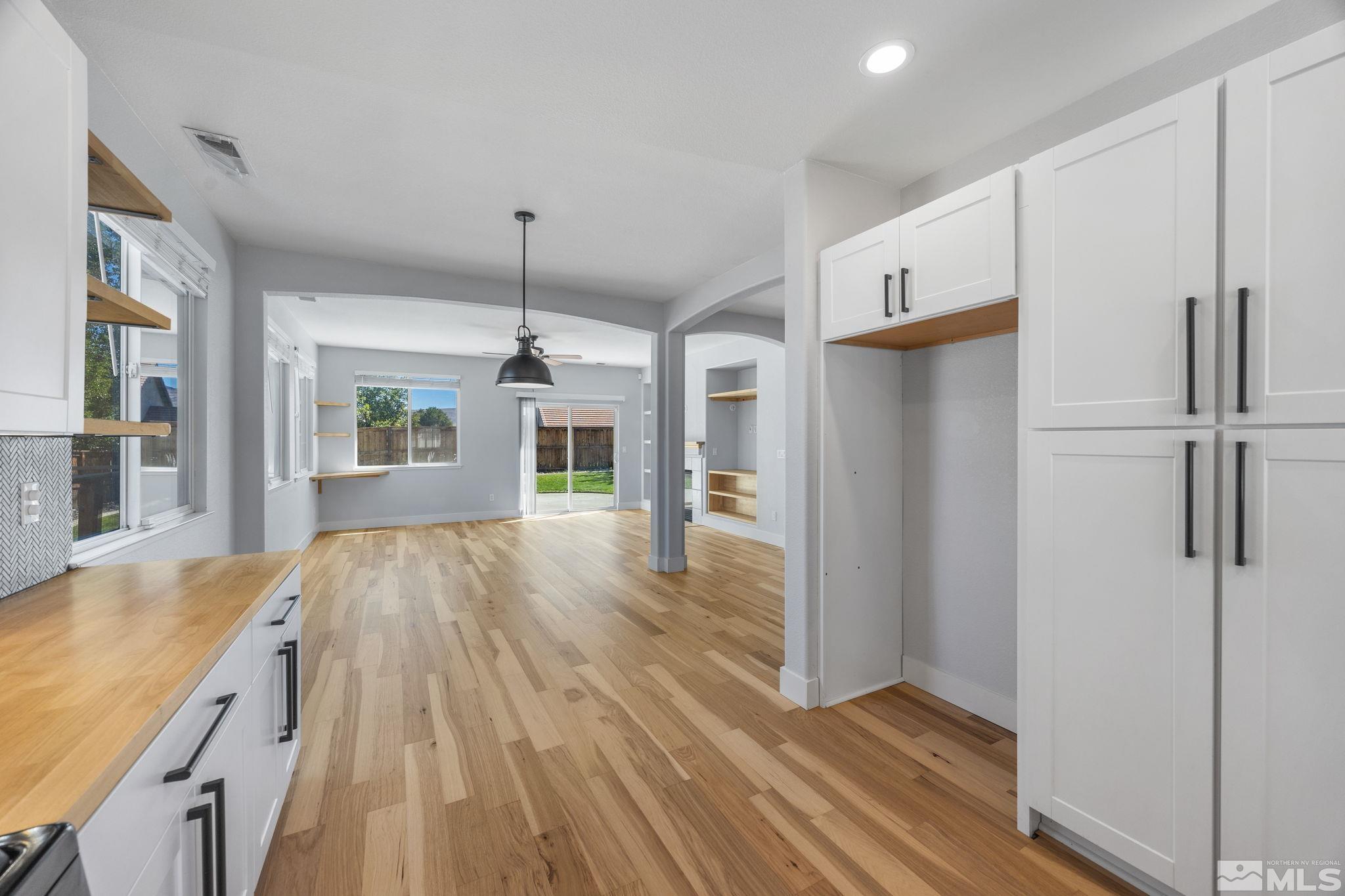 10600 Arbor Way Reno, NV 89521 - Photo 10 of 33 a view of a kitchen from the hallway