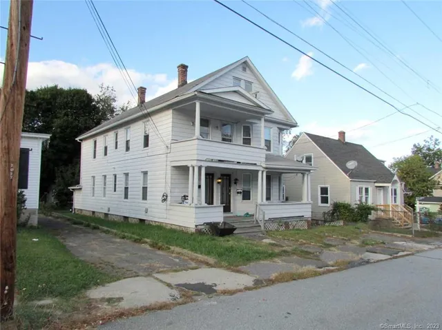 $2,300 | 110 Culvert Street, Unit 2, Torrington, CT 06790