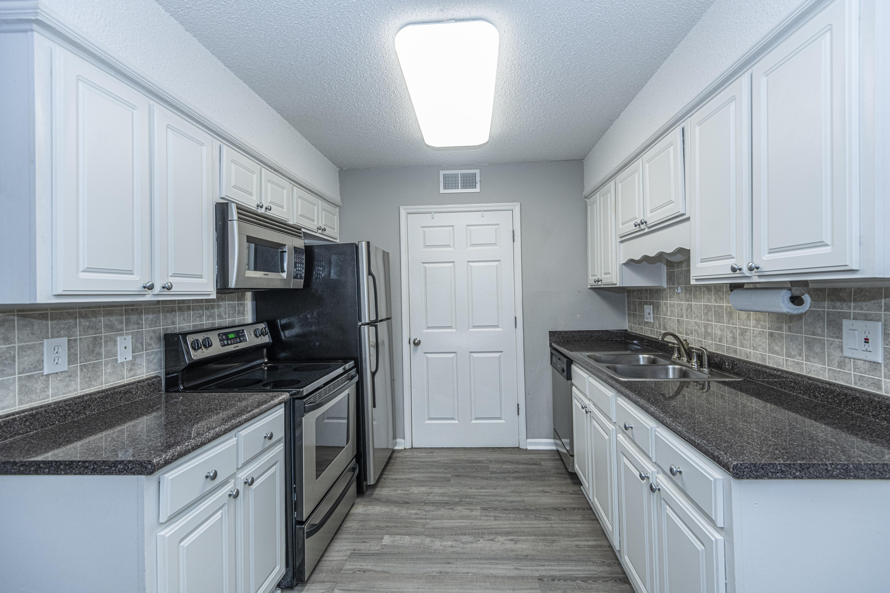 1402 Camp Road, Unit 15B Charleston, SC 29412 - Photo 11 of 23 DSC_0422