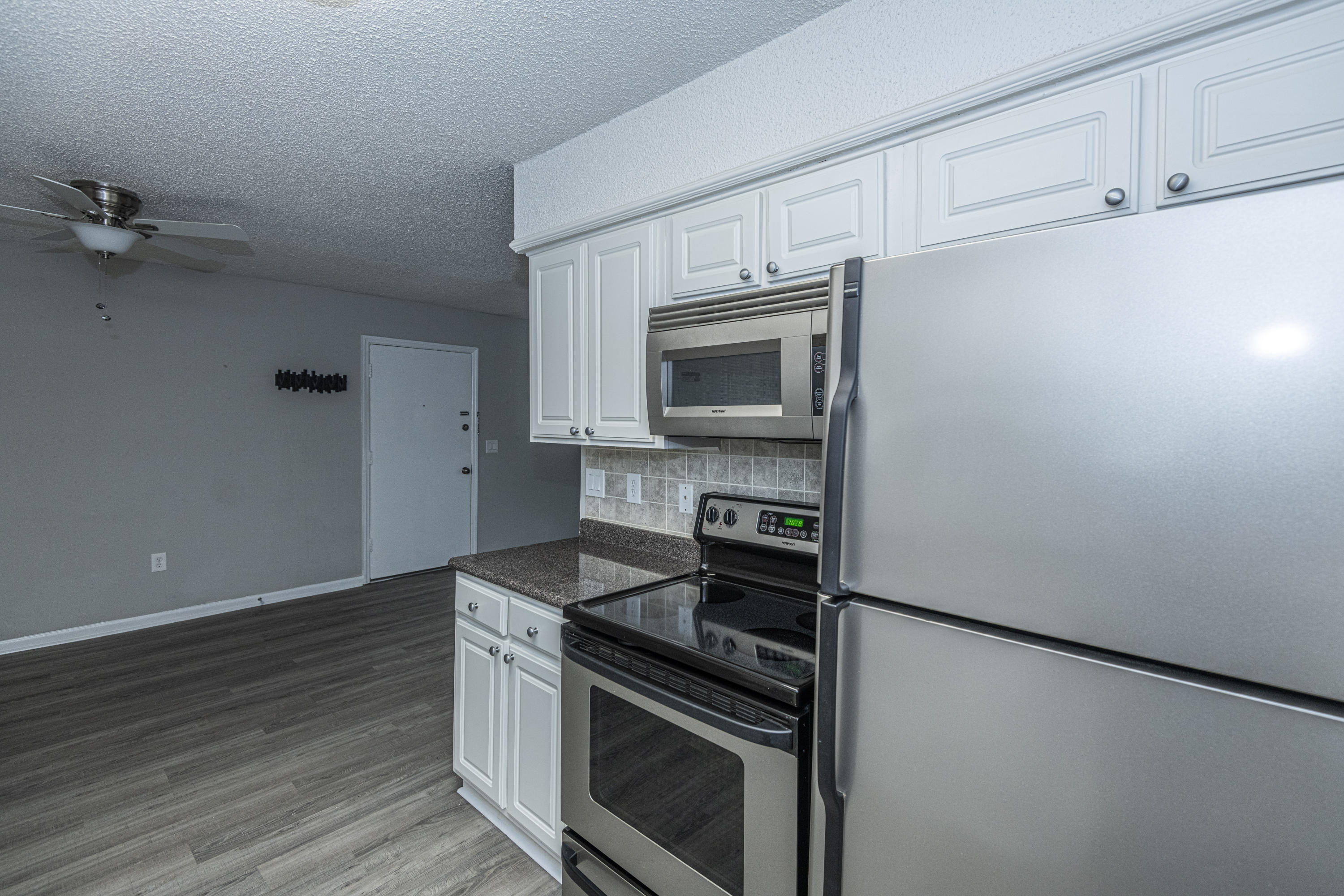 1402 Camp Road, Unit 15B Charleston, SC 29412 - Photo 8 of 23 DSC_0423