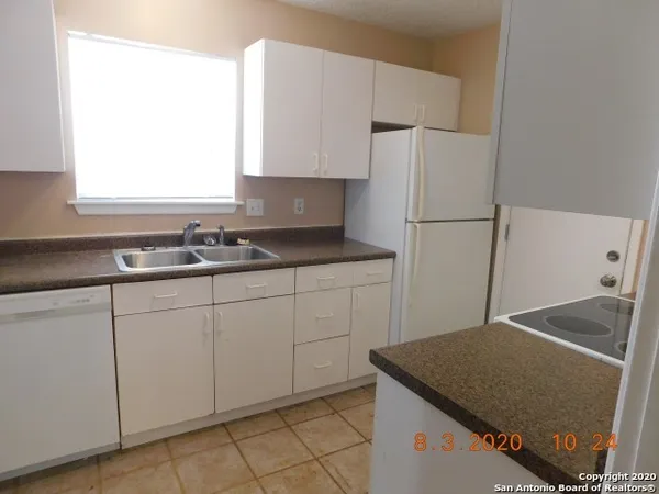 $1,300 | 6818 Horwich, San Antonio, TX 78239