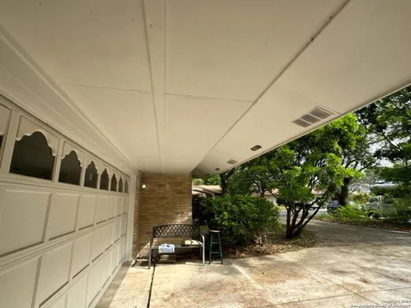 $1,300 | 6818 Horwich, San Antonio, TX 78239