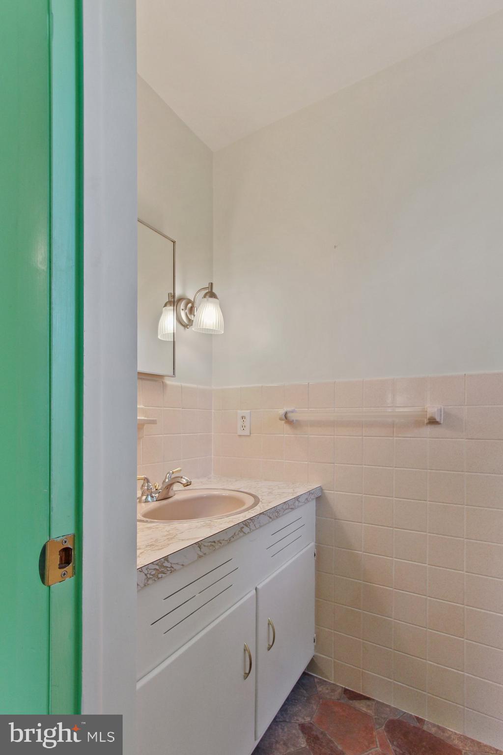 4241 South Salem Church Road Dover, PA 17315 - Photo 16 of 28 Gallery Image 16
